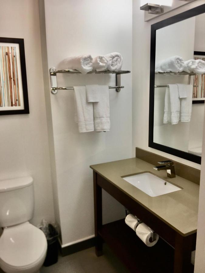 Wingate By Wyndham Jfk Airport, Far Rockaway Ny Hotel New York Luaran gambar